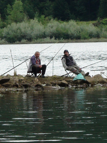 Pescari (c) eMM.ro